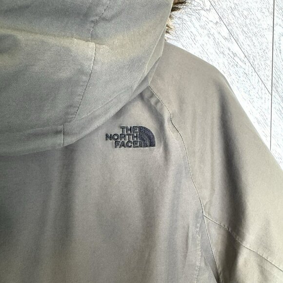 The North Face 550 Arctic Parka Womens Size Medium Dryvent Down Fill Winter Coat - Picture 5 of 10